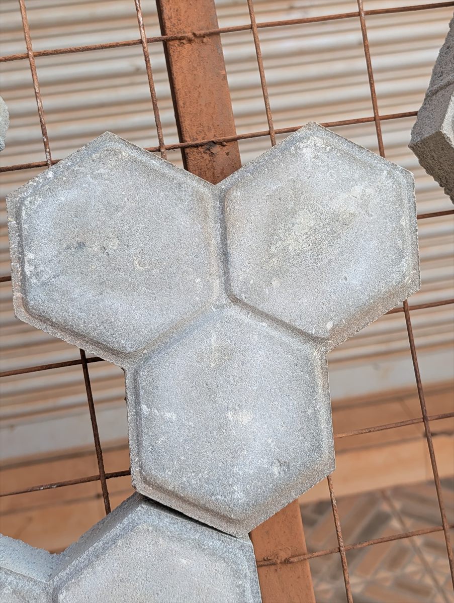 BOKSWA Hexagon, laid concrete paver profile