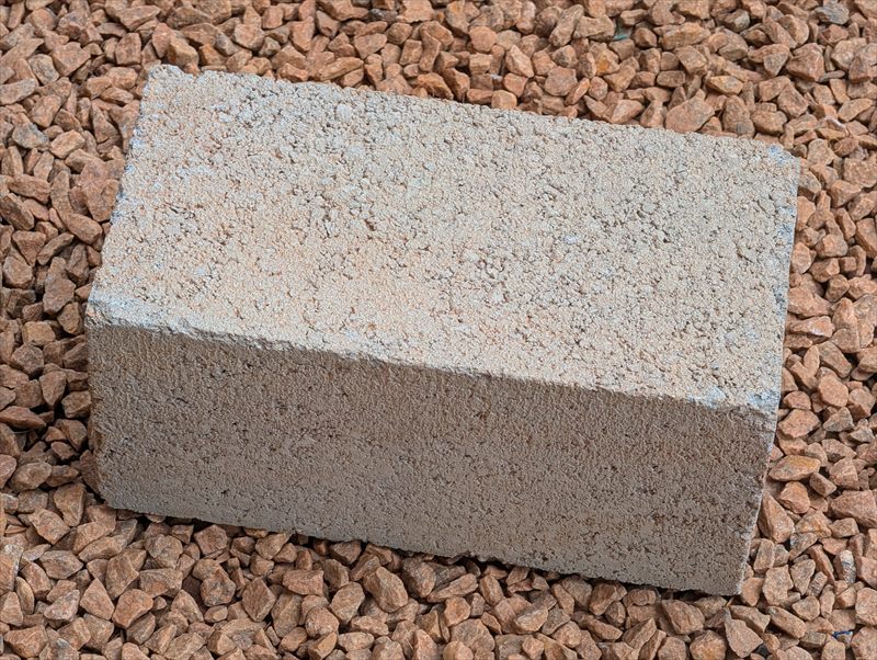 High-density solid concrete building block